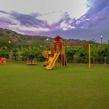 Stayvista At Hillside Paradise Dhauj ภายนอก รูปภาพ