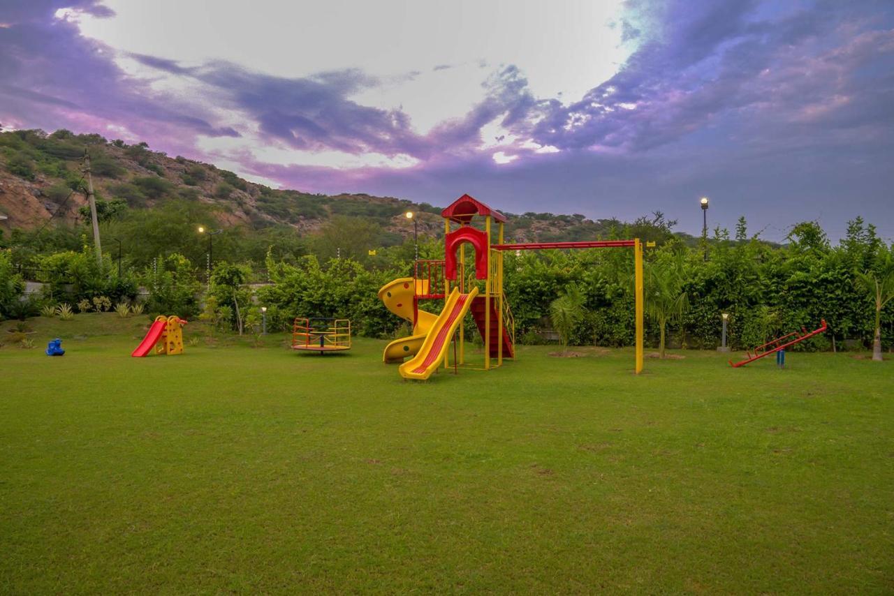 Stayvista At Hillside Paradise Dhauj ภายนอก รูปภาพ