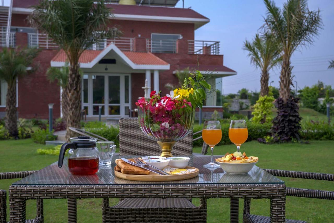Stayvista At Hillside Paradise Dhauj ภายนอก รูปภาพ
