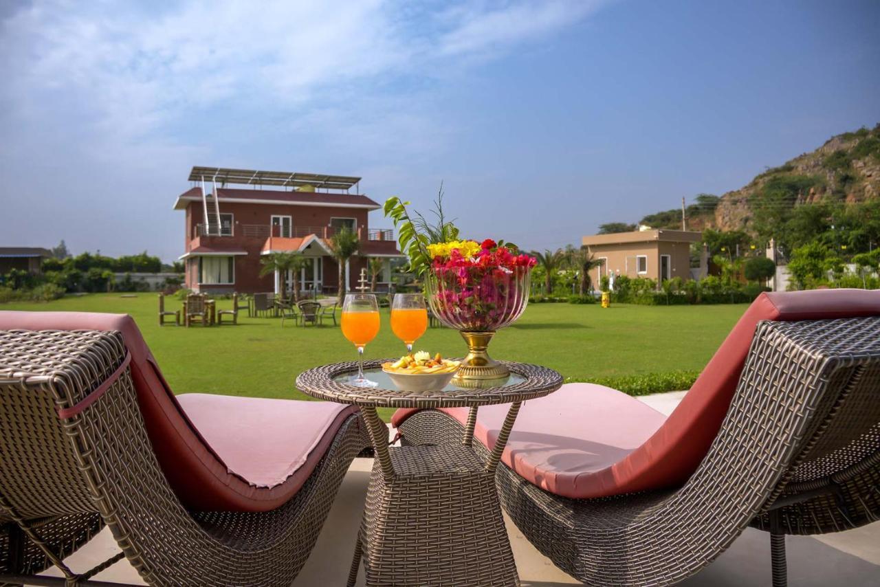 Stayvista At Hillside Paradise Dhauj ภายนอก รูปภาพ